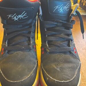 Jordan Flights youth size 5